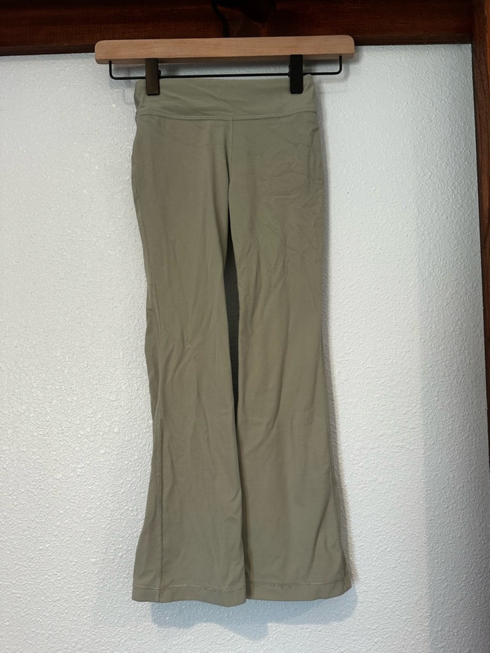 Athleta Girl Girl’s High Rise Chit Chat Sea foam Green Flare Leggings Size XS 6